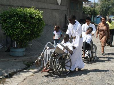 Immagine di Un aiuto alla formazione dei Missionari dei Poveri, “fratelli” dei più bisognosi