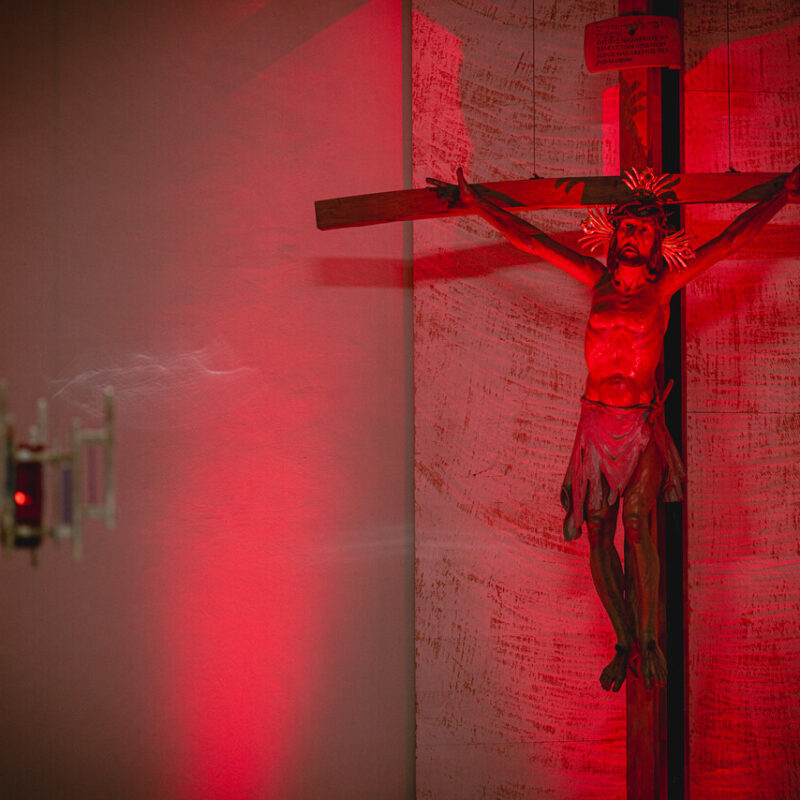 Red Week 2025 si illumina di rosso per i cristiani perseguitati