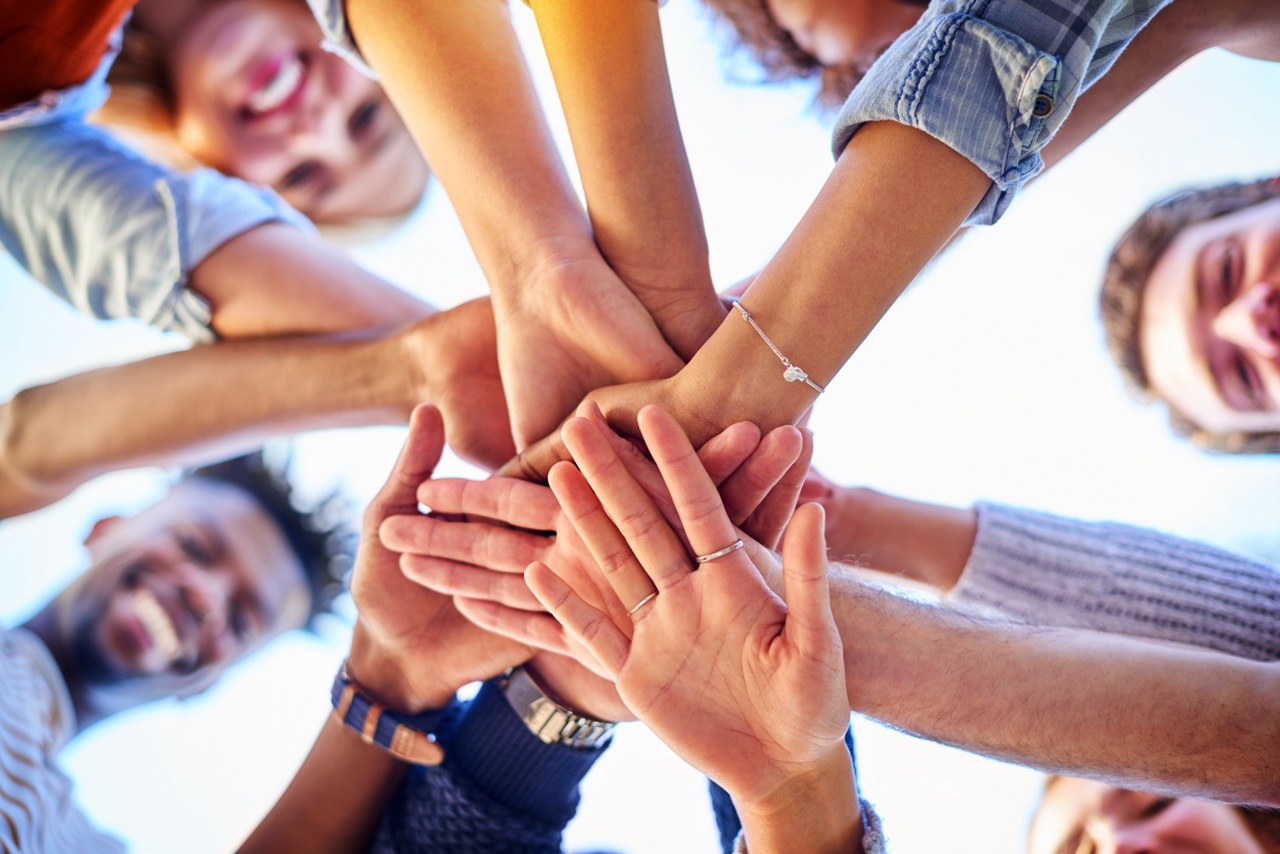 Cerchiamo persone motivate, competenti e pronte a mettere le proprie abilità al servizio della nostra missione. Abbiamo bisogno di te in diversi ambiti e servizi, come: ascoltare, parlare con le persone e offrire supporto con gentilezza ed empatia organizzare eventi, attività e progetti raccontare al mondo le storie di tanti cristiani perseguitati. Collabora con ACS al servizio della Chiesa | ACS Italia